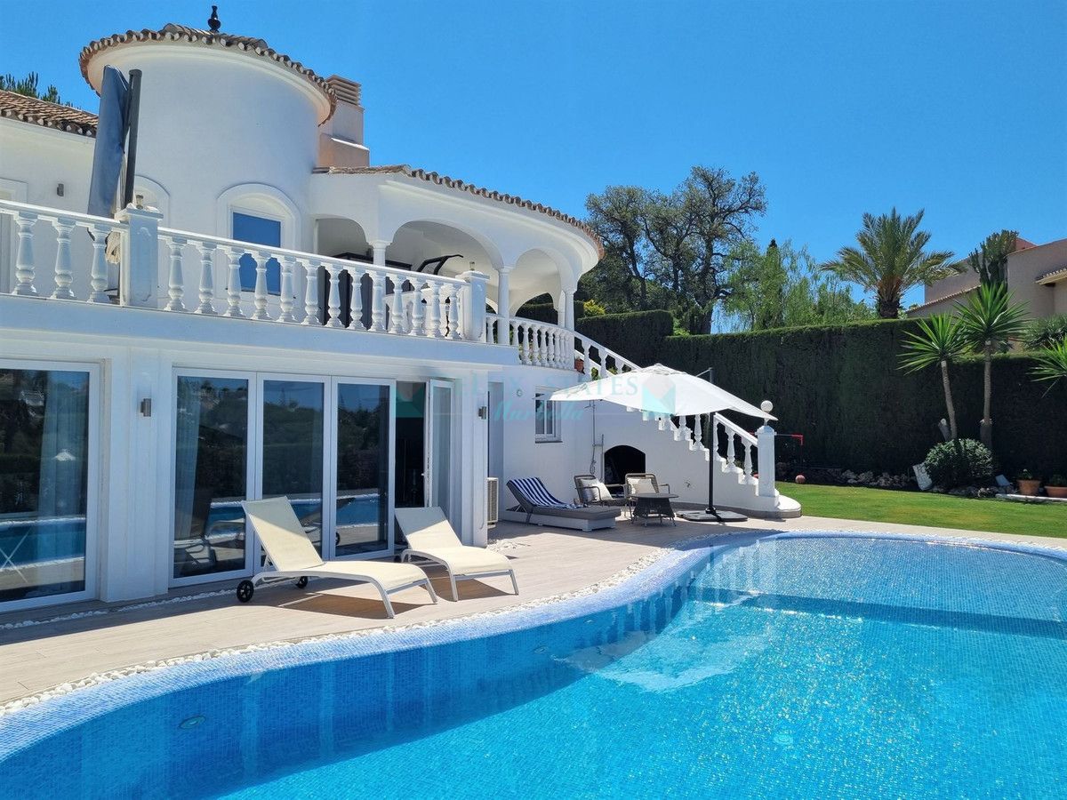 Villa for sale in Elviria, Marbella East
