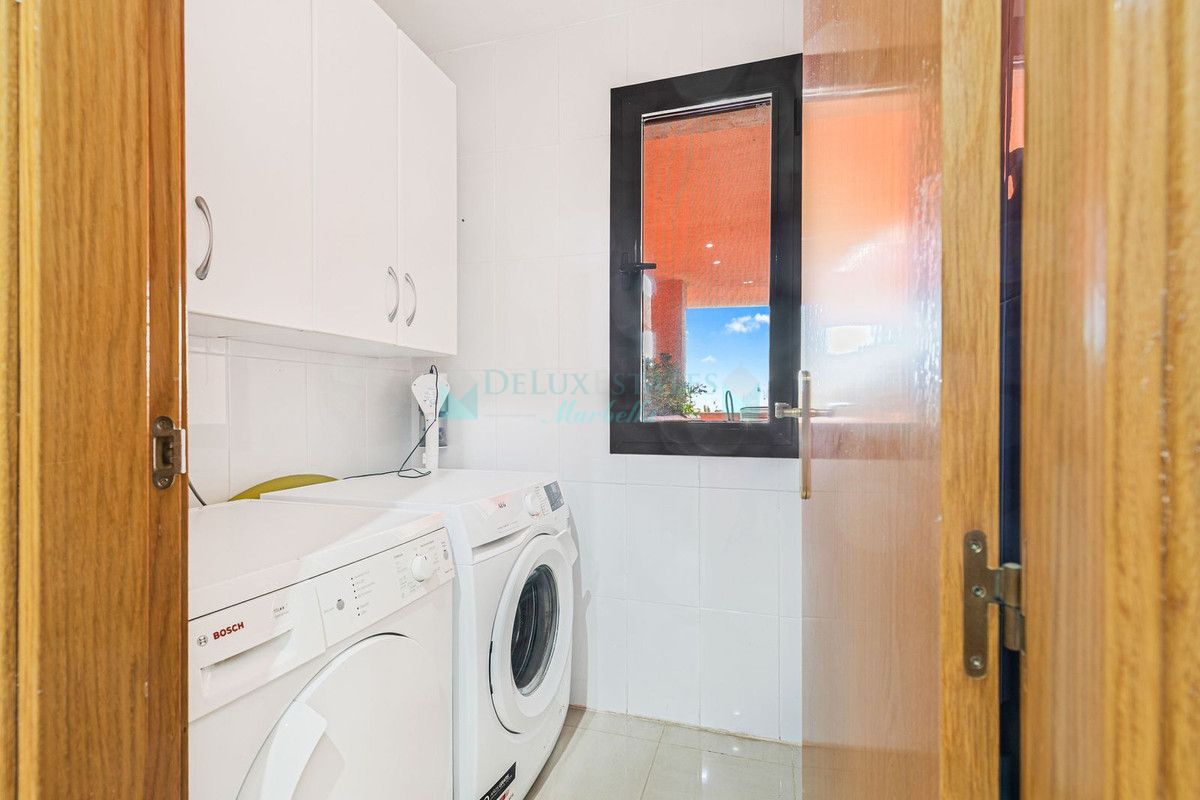 Apartment for sale in Estepona