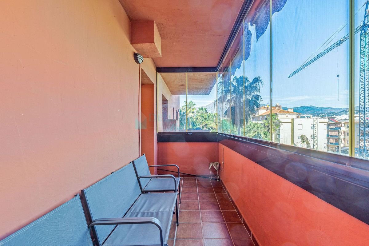 Apartment for sale in Estepona