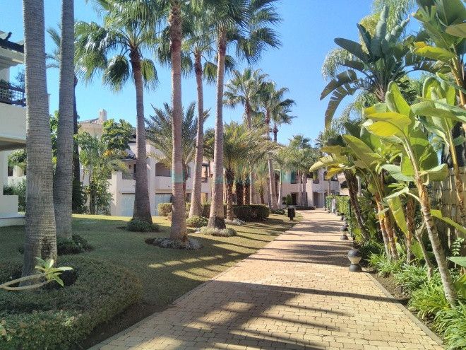 Apartment for sale in Nueva Andalucia