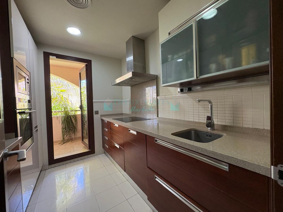 Apartamento en venta en Nueva Andalucia