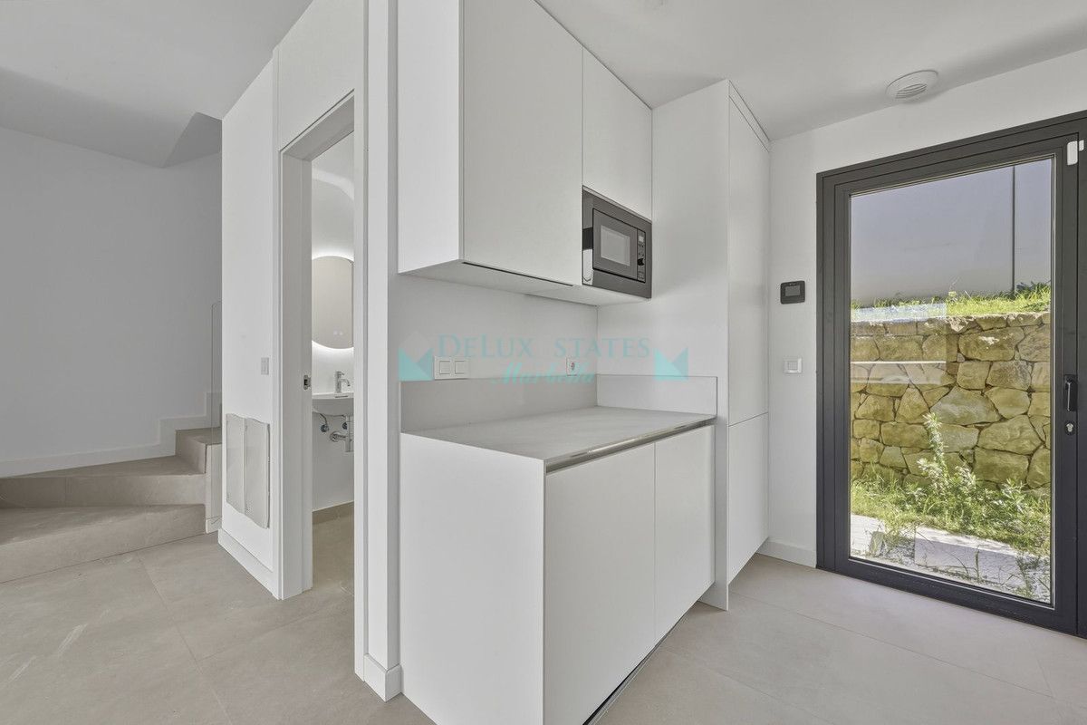 Adosado en venta en Atalaya, Estepona