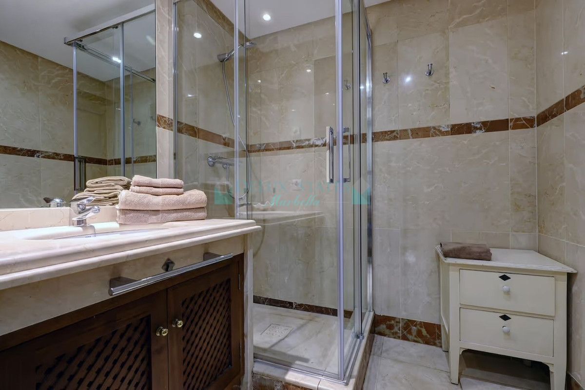 Apartment for rent in Costalita, Estepona