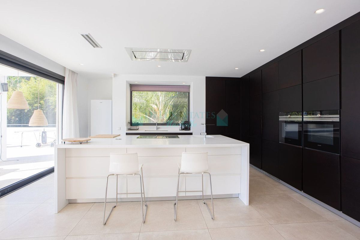 Villa for sale in Marbella