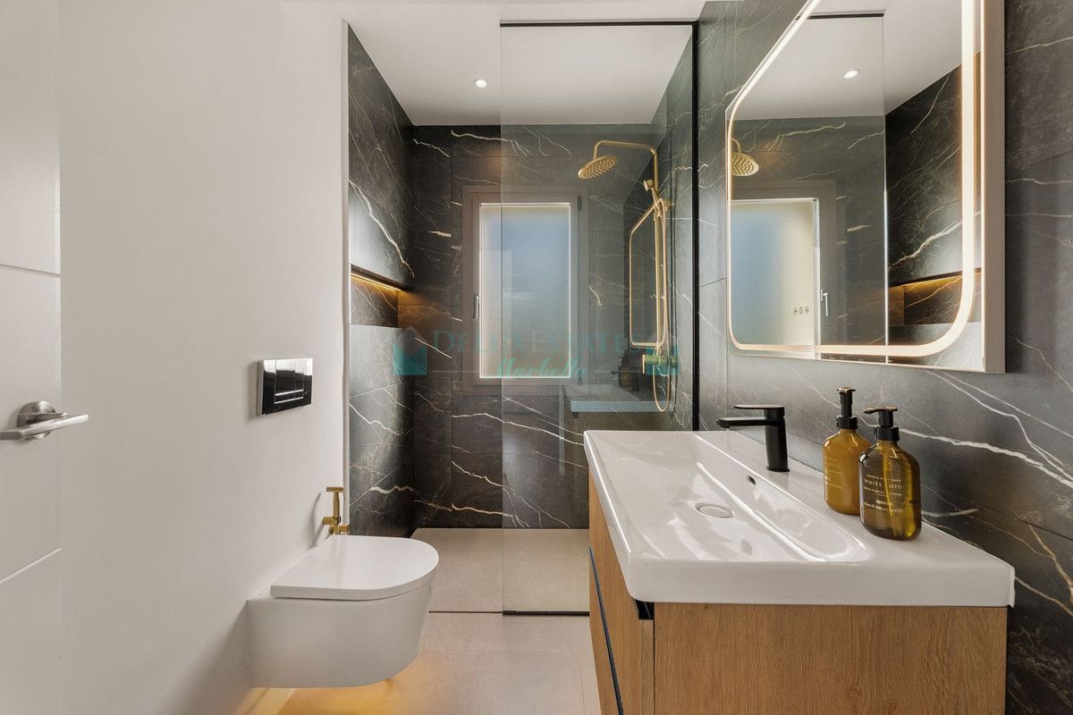 Apartment for sale in Nueva Andalucia