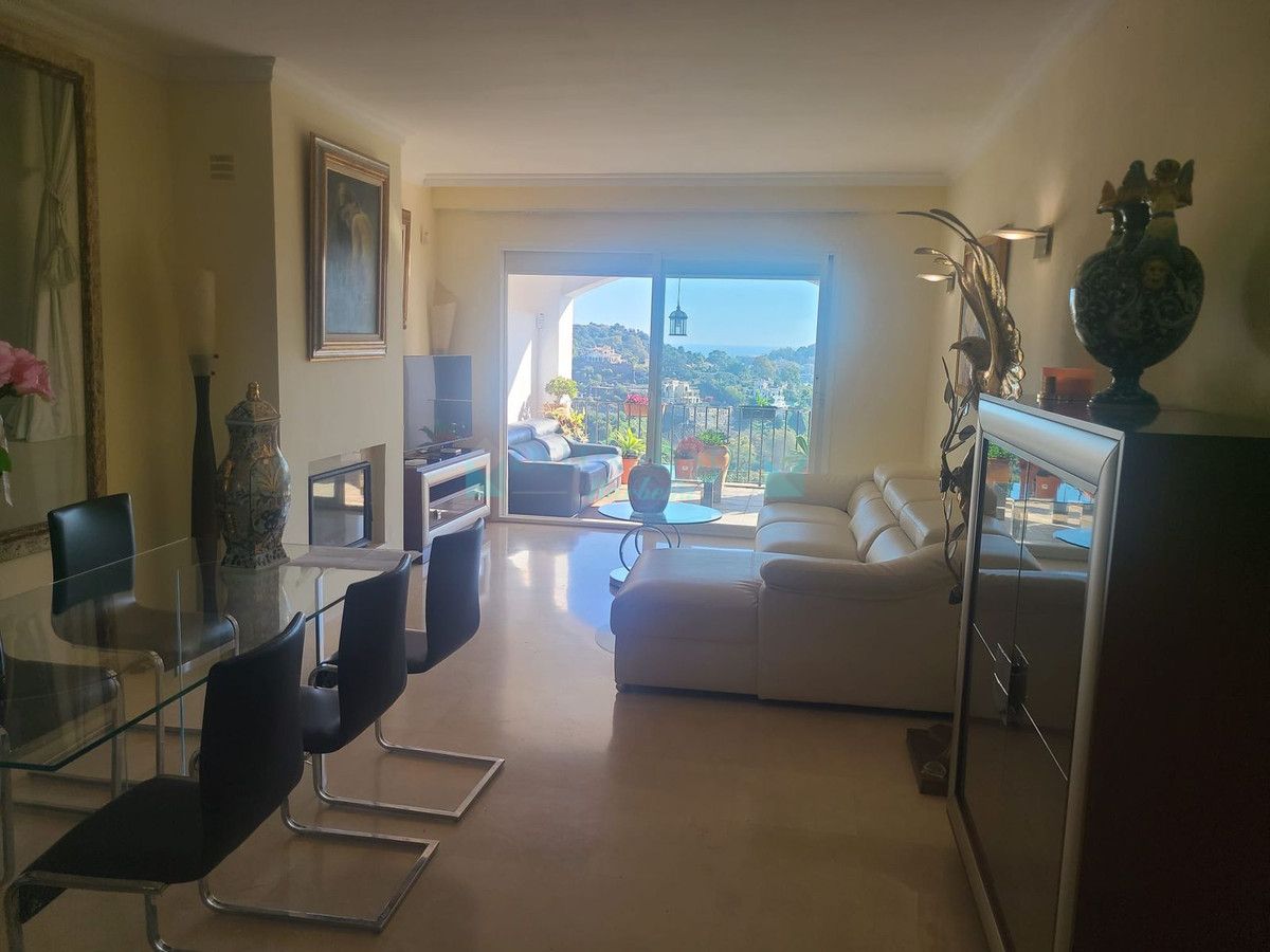 Apartment for sale in La Quinta, Benahavis