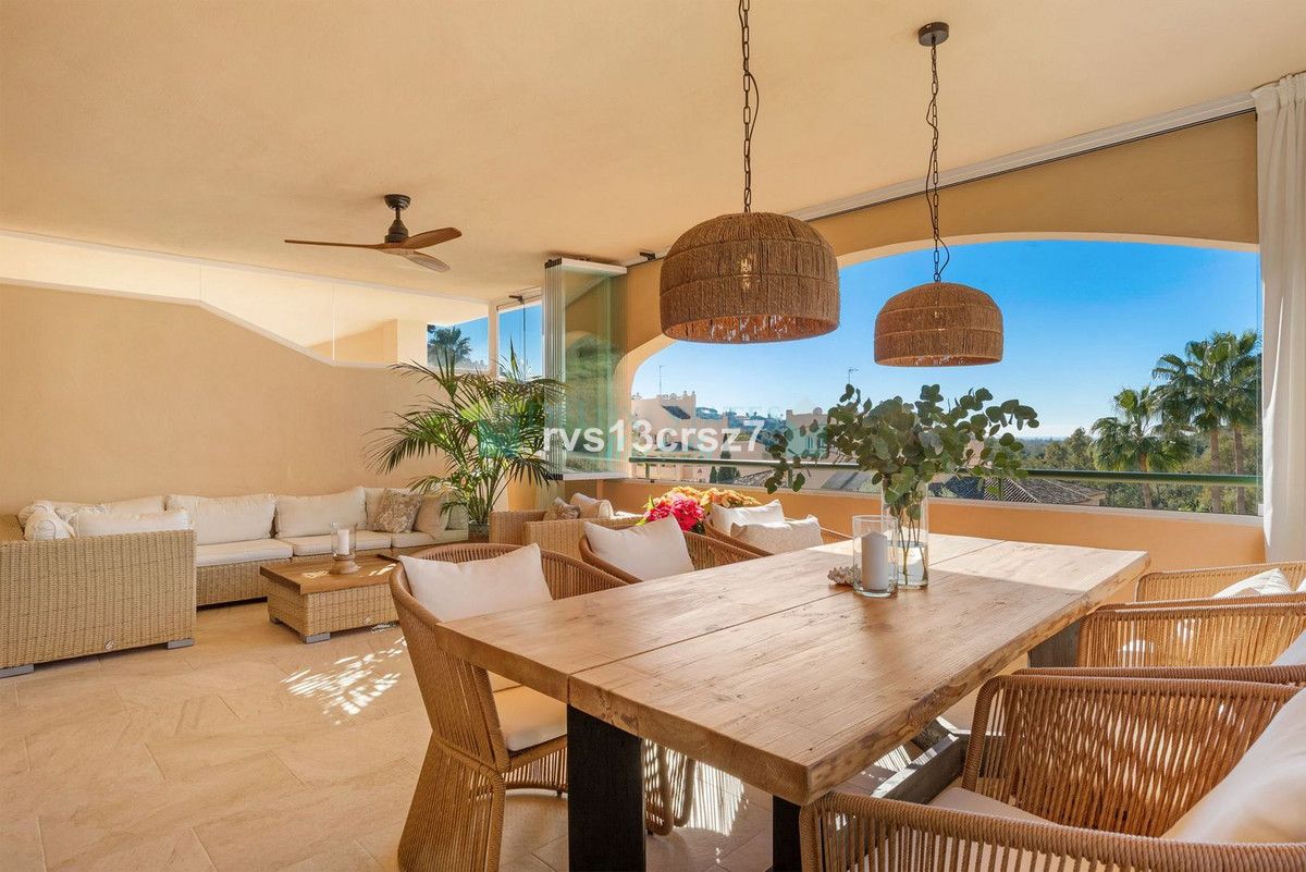 Apartment for sale in Elviria, Marbella East