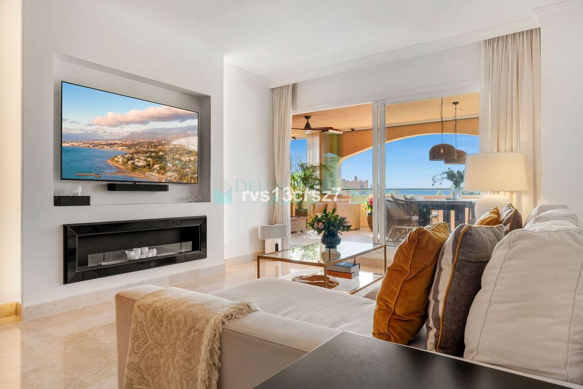 Apartment for sale in Elviria, Marbella East