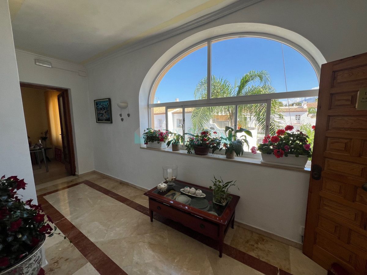 Ático en venta en Benavista, Estepona