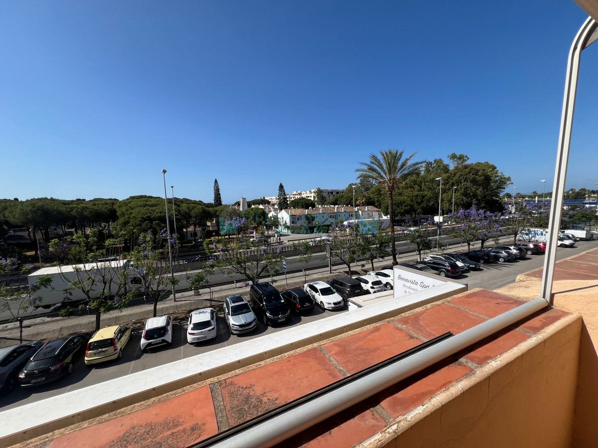 Penthouse for sale in Benavista, Estepona