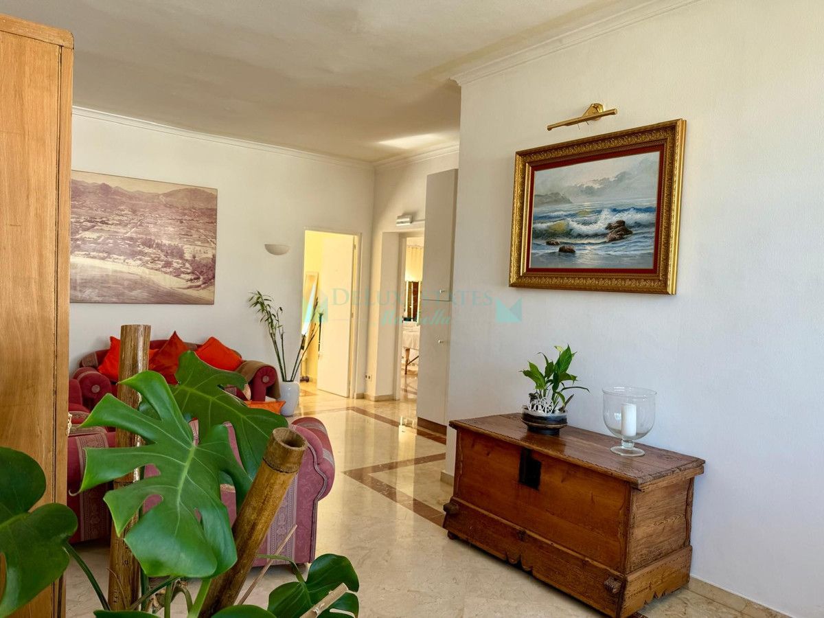 Penthouse for sale in Benavista, Estepona