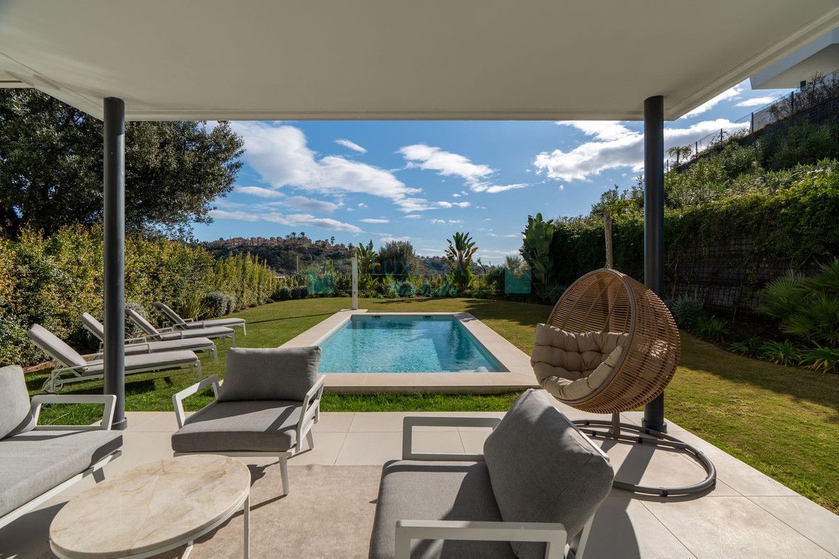 Villa en alquiler en Santa Clara, Marbella Este