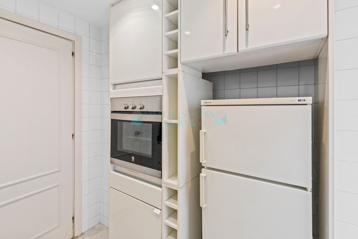 Ground Floor Apartment for sale in Nueva Andalucia