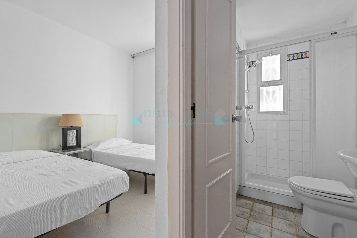 Ground Floor Apartment for sale in Nueva Andalucia