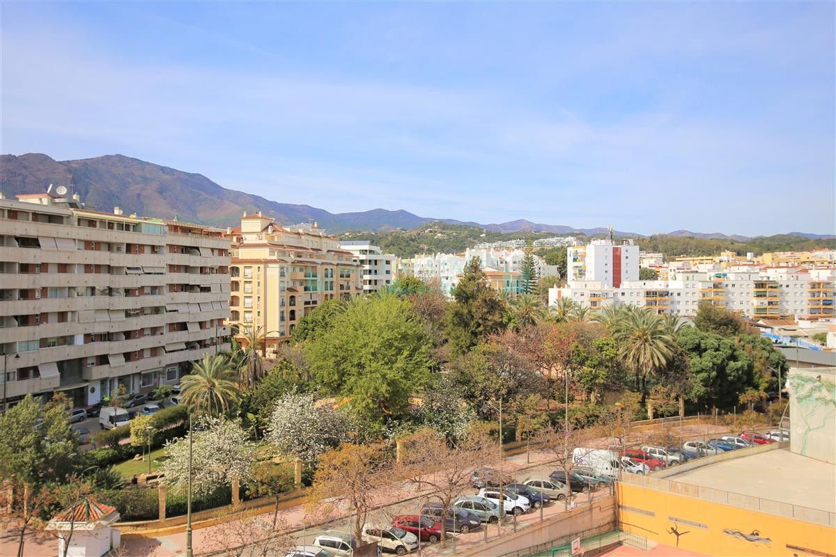 Apartment for sale in Estepona