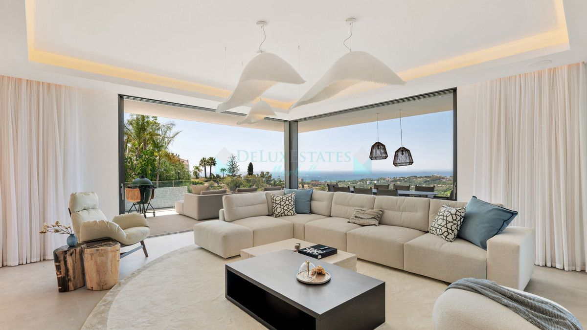 Villa en venta en El Rosario, Marbella Este