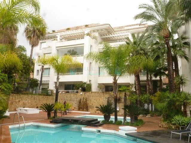 Penthouse for sale in Marbella Golden Mile