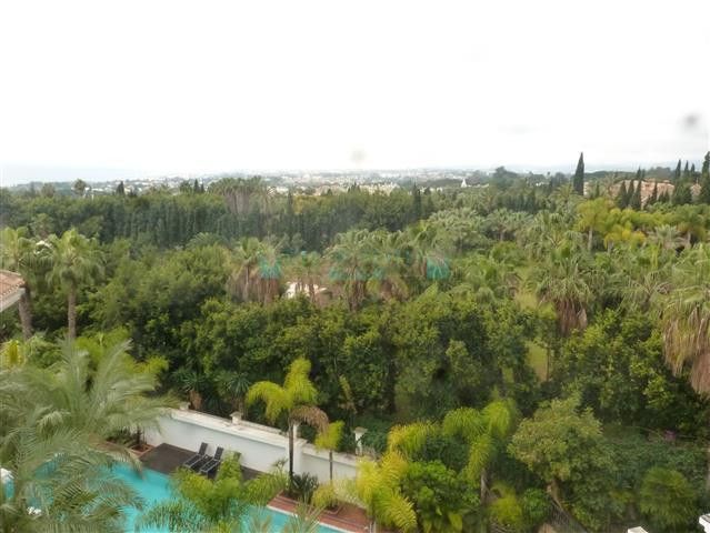 Penthouse for rent in Marbella Golden Mile