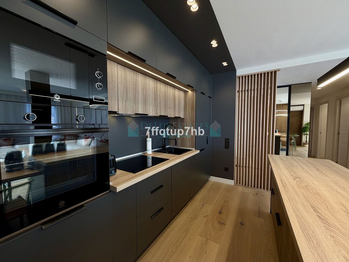 Penthouse for sale in Estepona