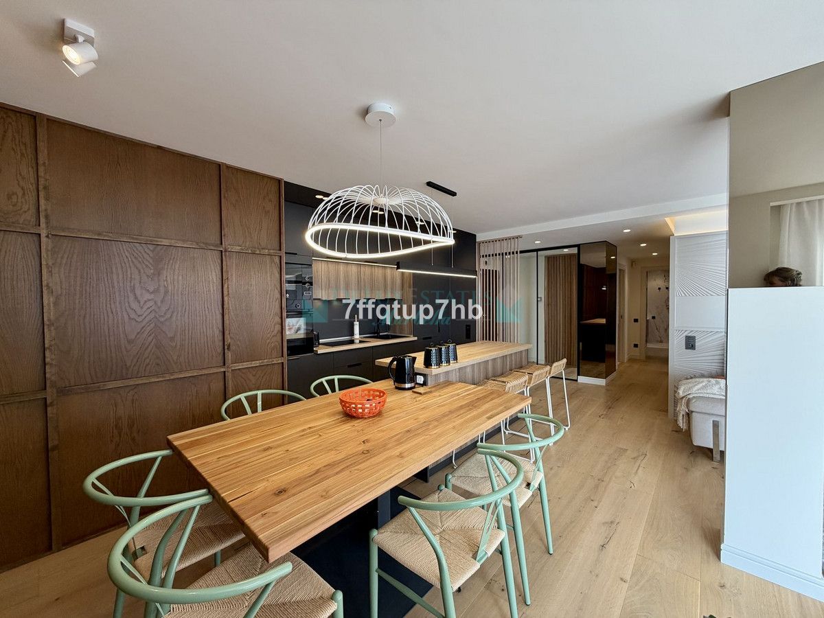 Penthouse for sale in Estepona