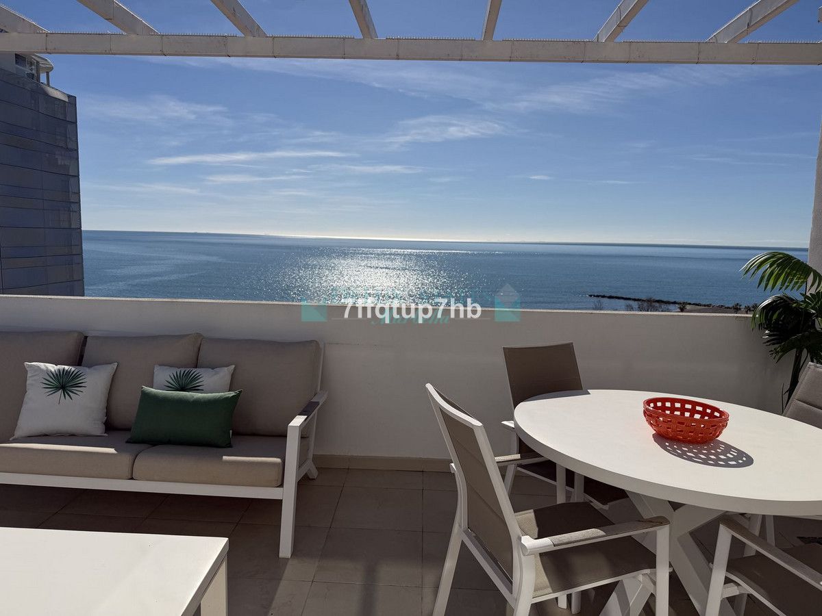 Penthouse for sale in Estepona