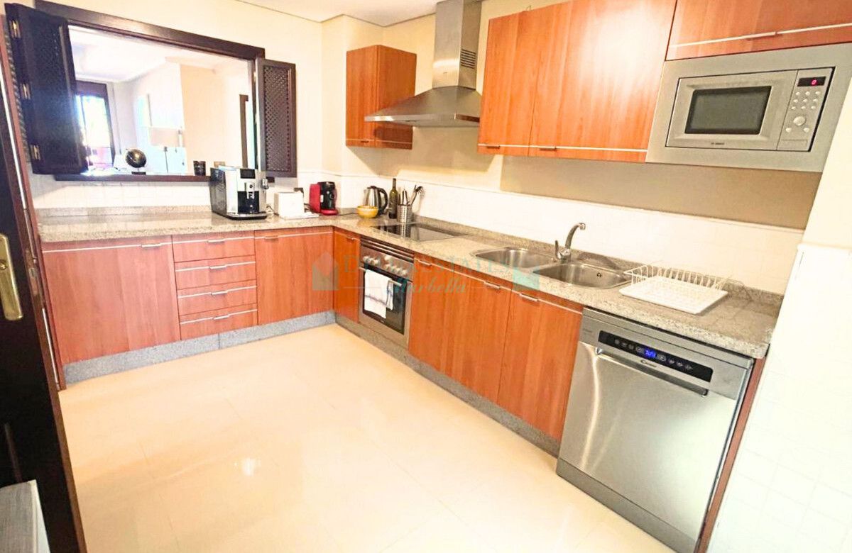 Ground Floor Apartment for sale in Ojen