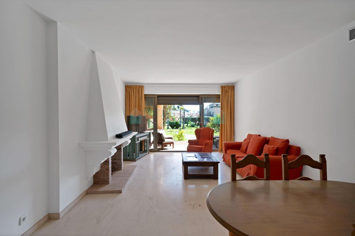 Apartamento Planta Baja en venta en Estepona