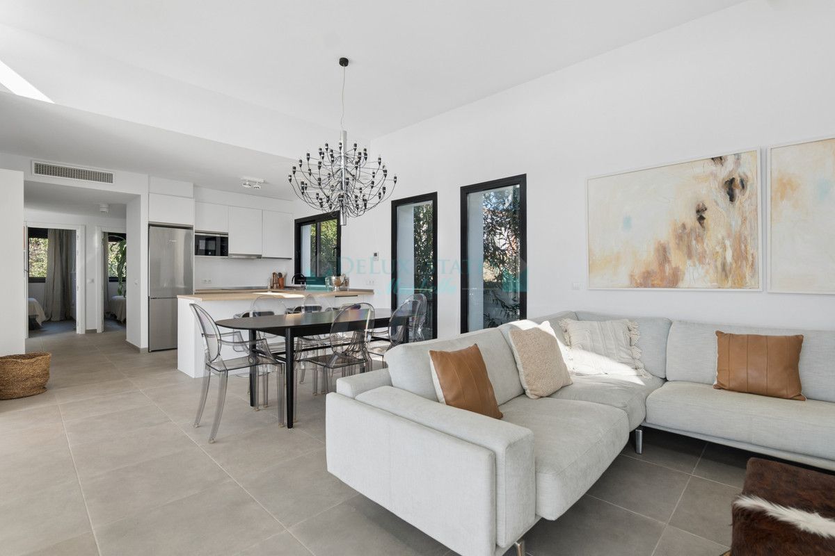 Villa for sale in Valle Romano, Estepona