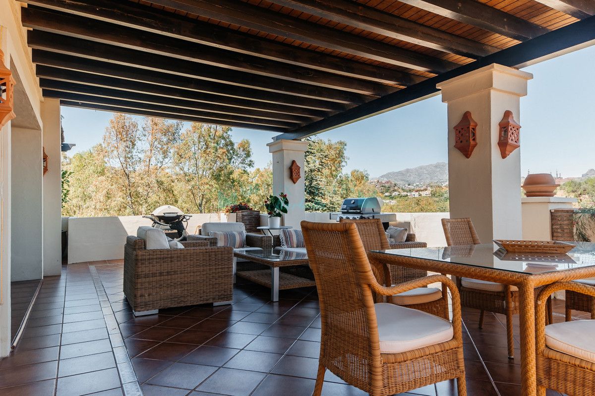 Penthouse for sale in Benahavis