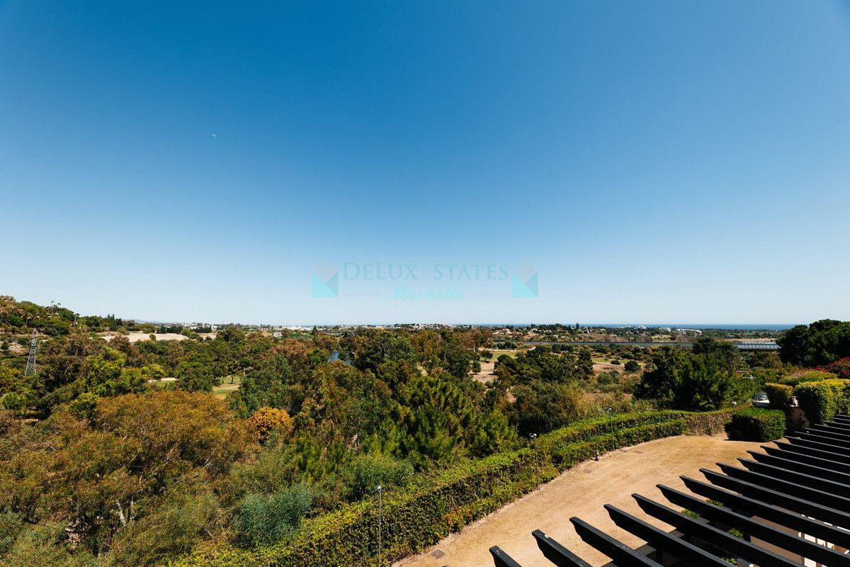 Penthouse for sale in Benahavis