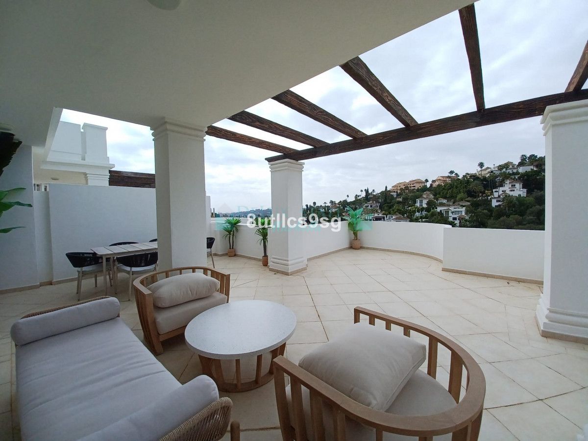 Apartment for sale in Aloha, Nueva Andalucia