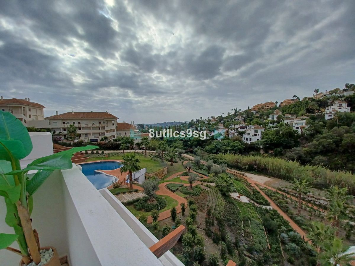 Apartment for sale in Aloha, Nueva Andalucia