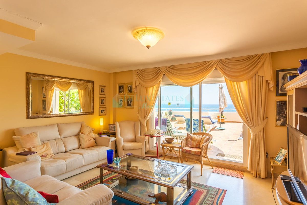 Apartment for sale in Estepona