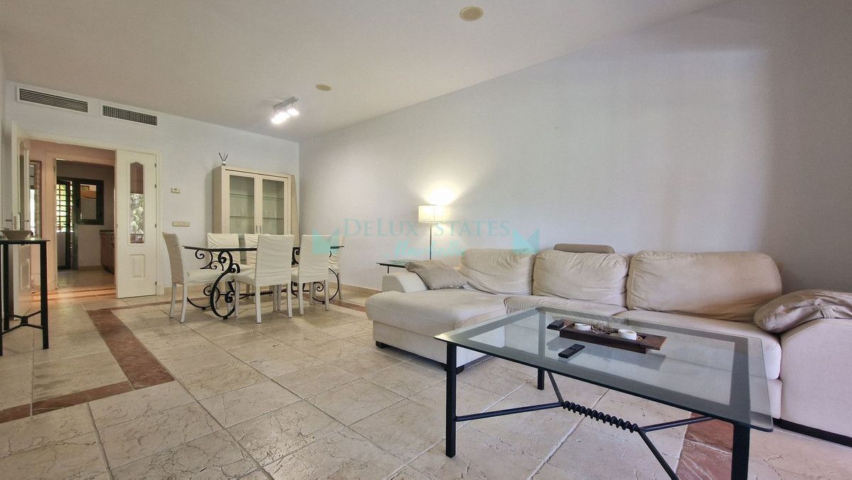 Apartment for rent in Estepona