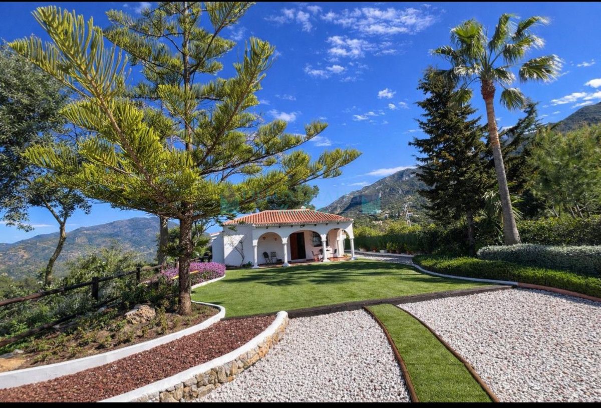 Villa en venta en Istan