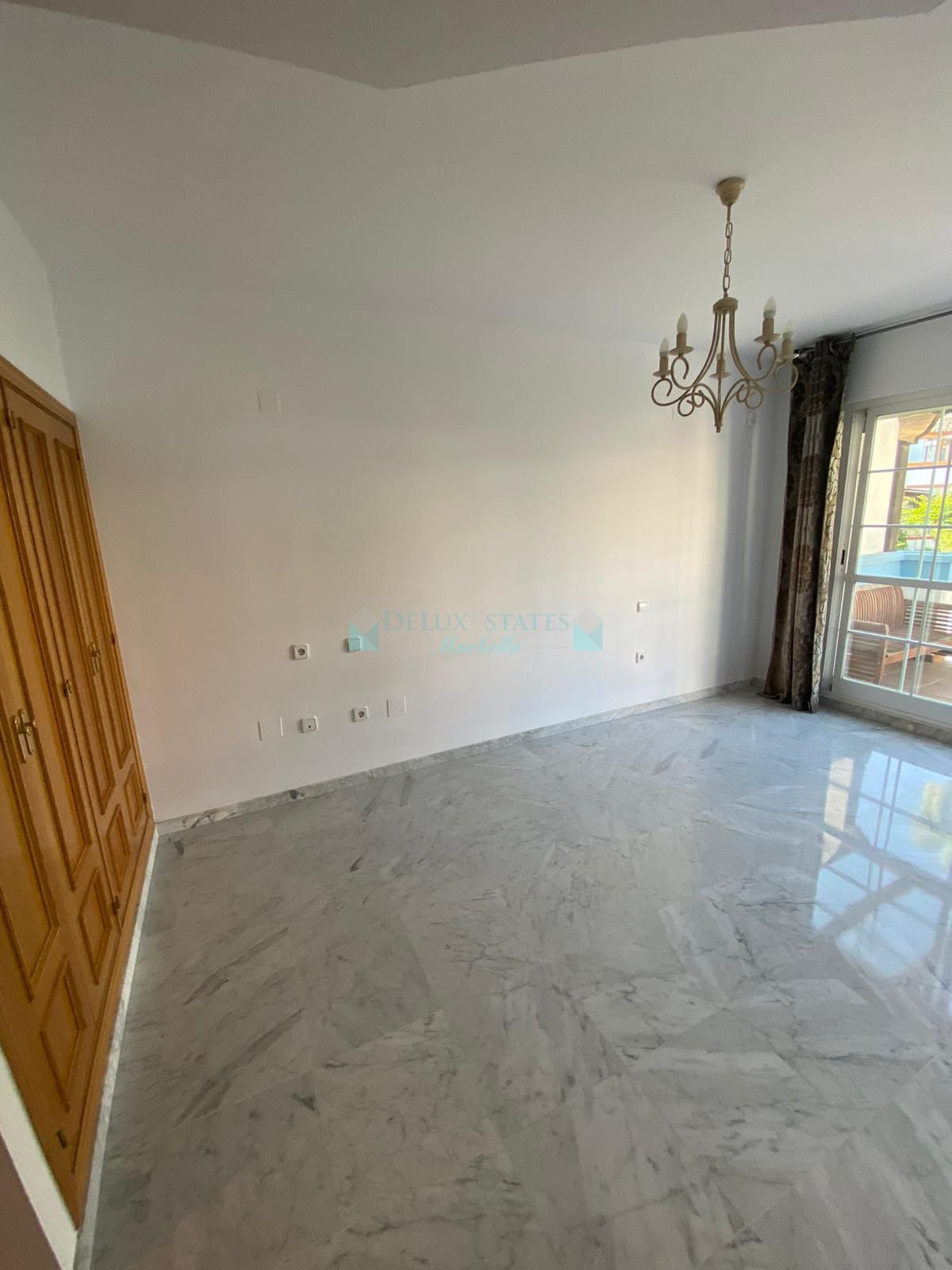 Town House for rent in Marbella