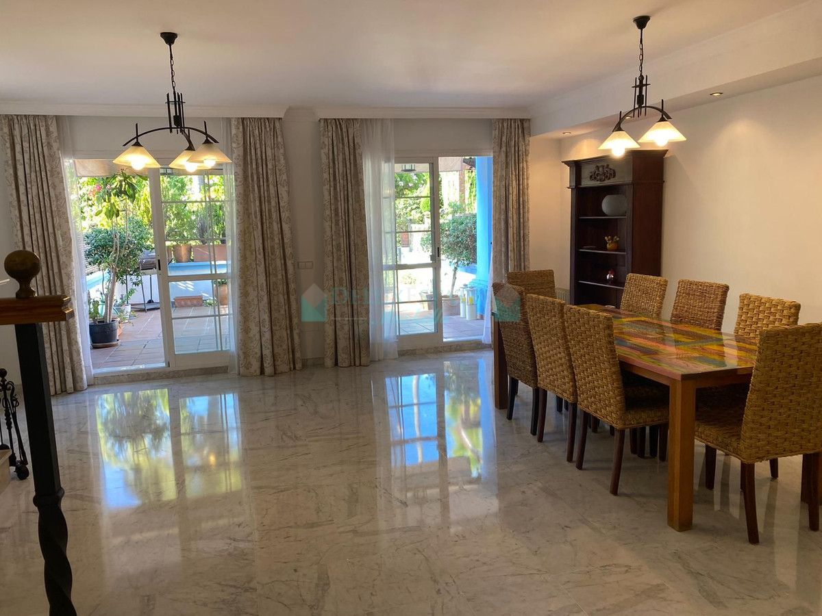 Town House for rent in Marbella