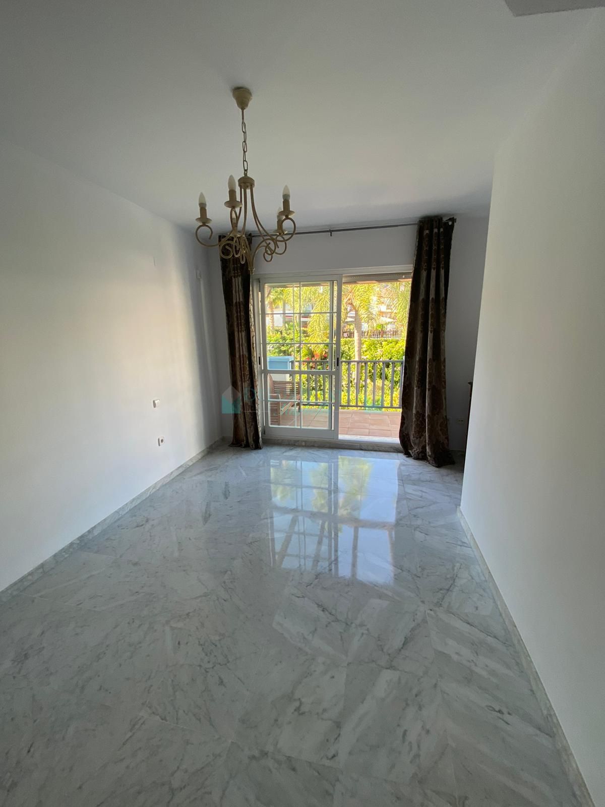 Town House for rent in Marbella