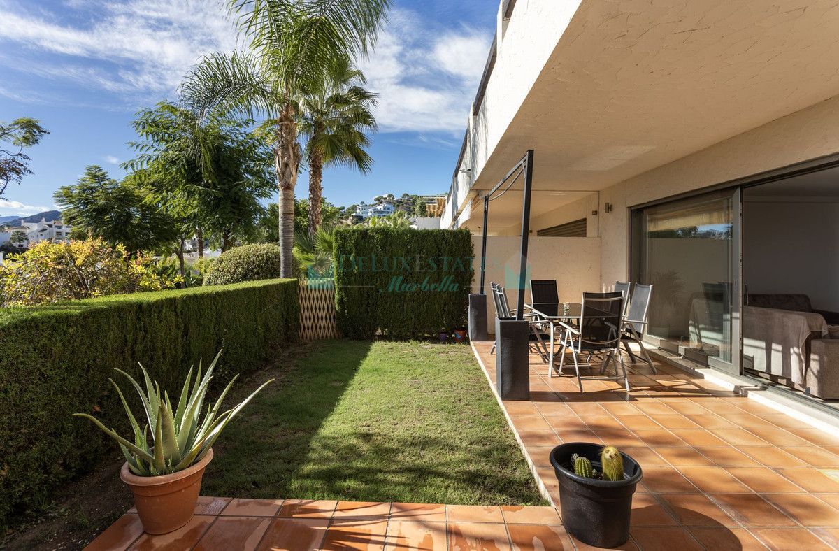 Ground Floor Apartment for sale in Benahavis