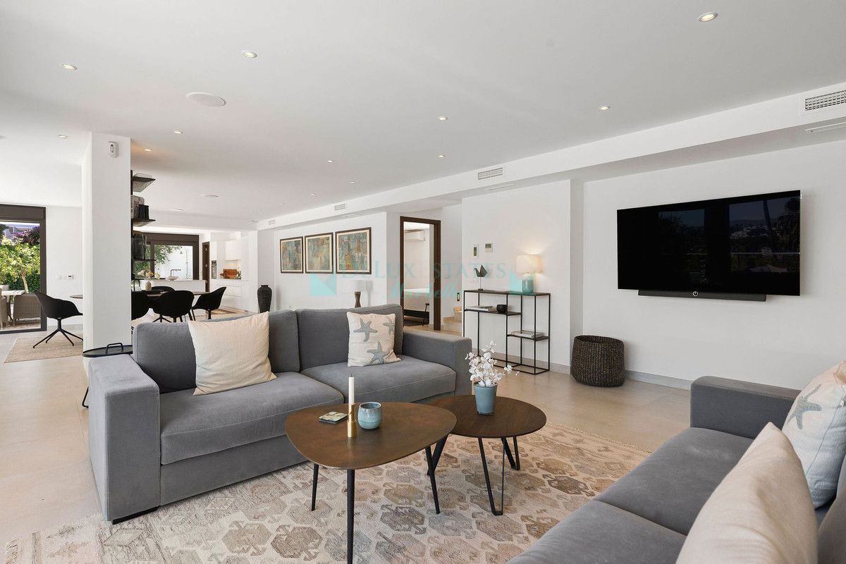 Villa en venta en Nueva Andalucia