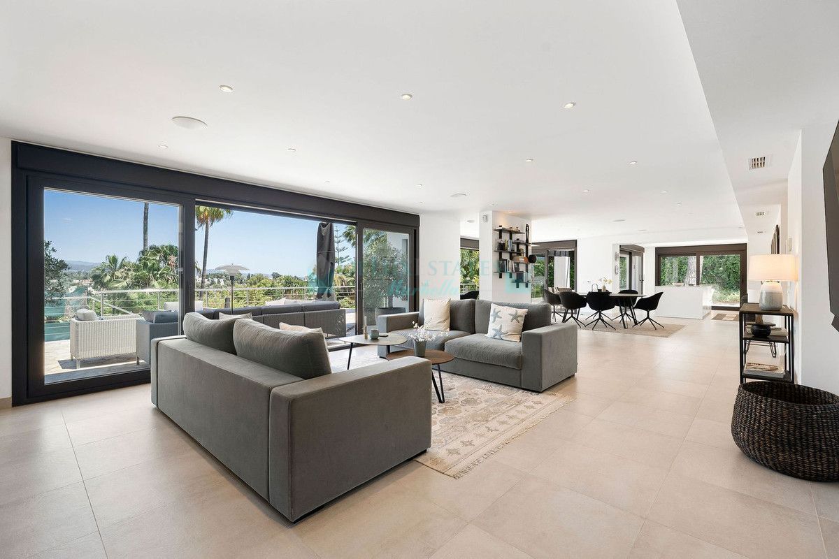 Villa en venta en Nueva Andalucia