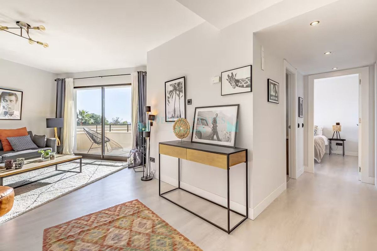 Apartment for sale in Estepona