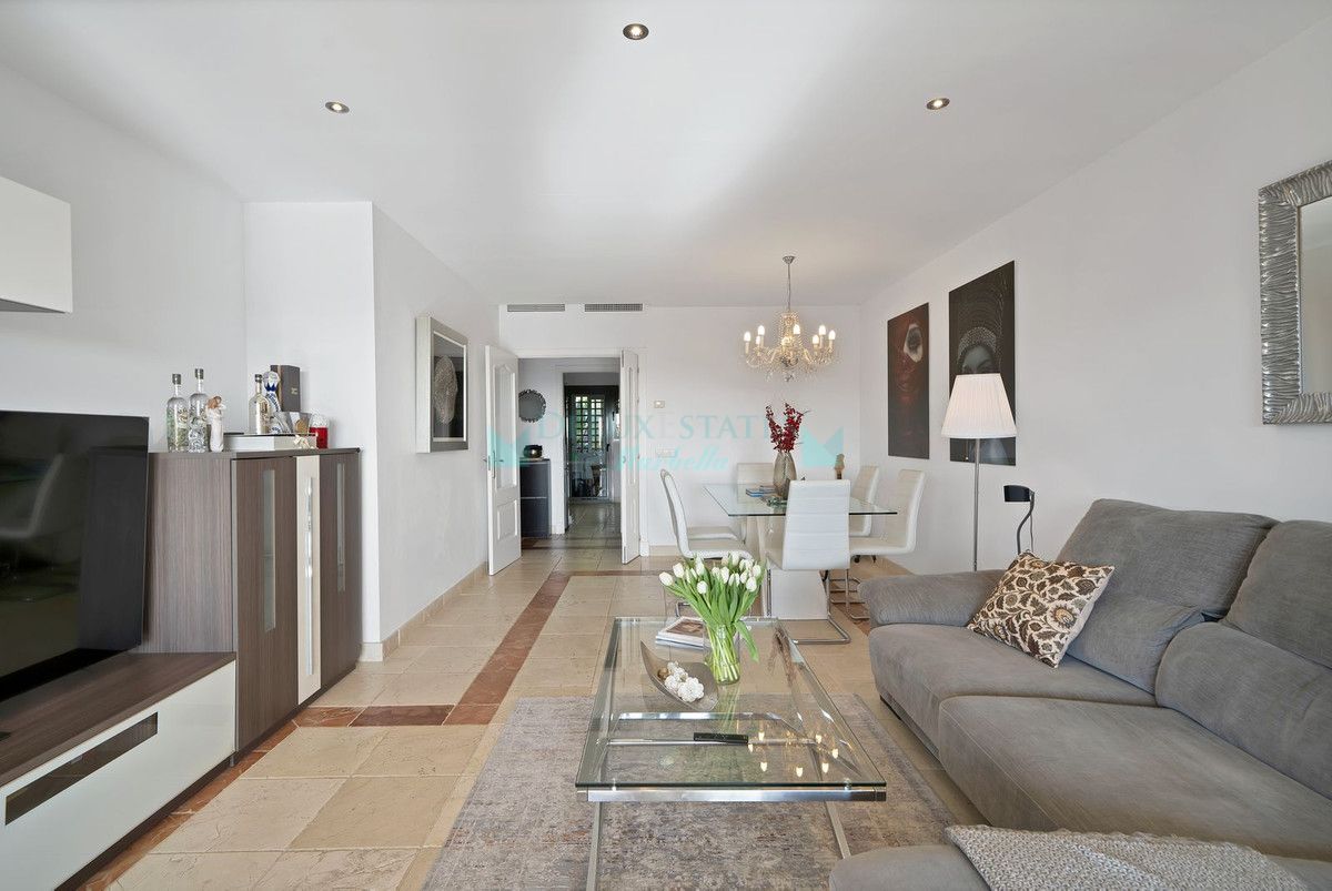 Apartment for sale in Atalaya, Estepona