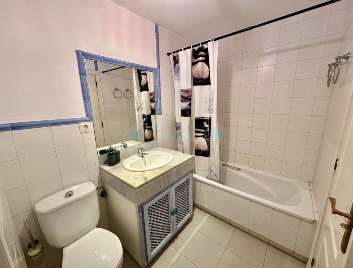 Apartment for sale in Guadalmina Baja, San Pedro de Alcantara