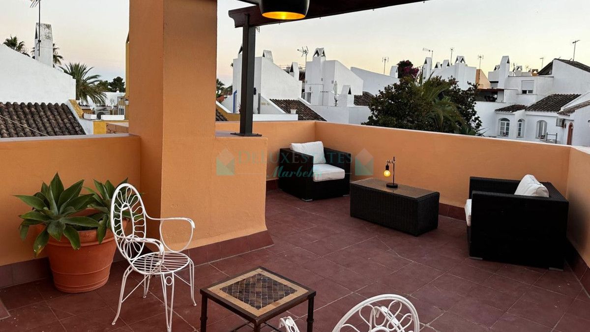 Town House for rent in Marbella