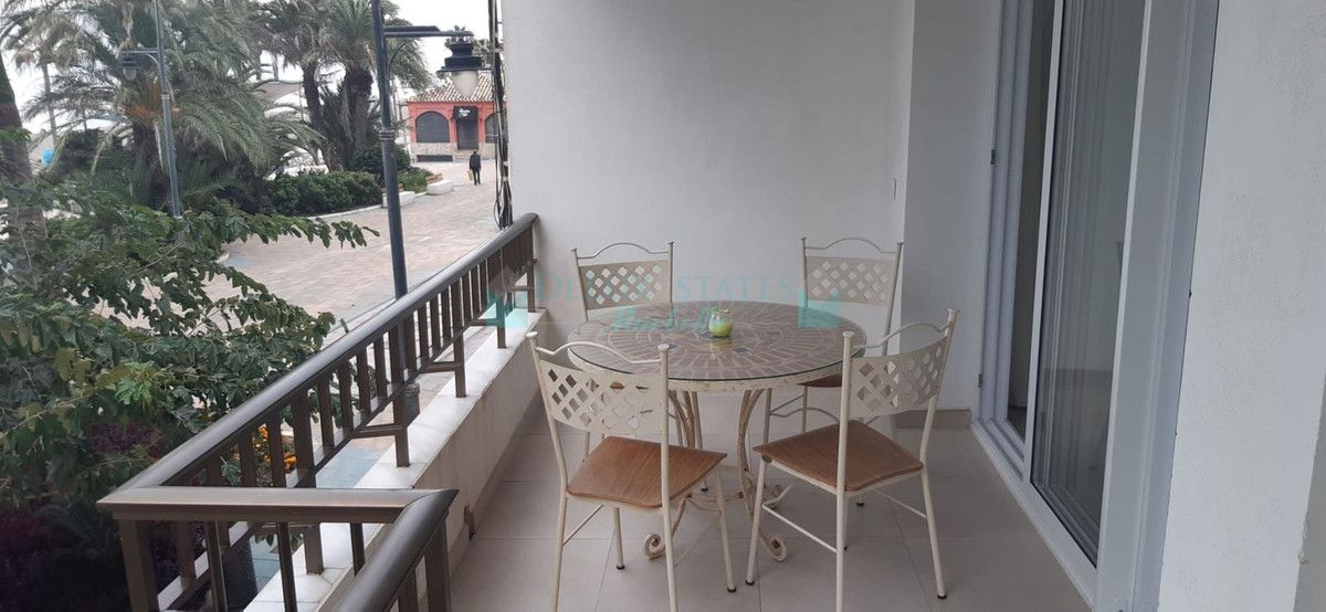 Apartamento en venta en Estepona