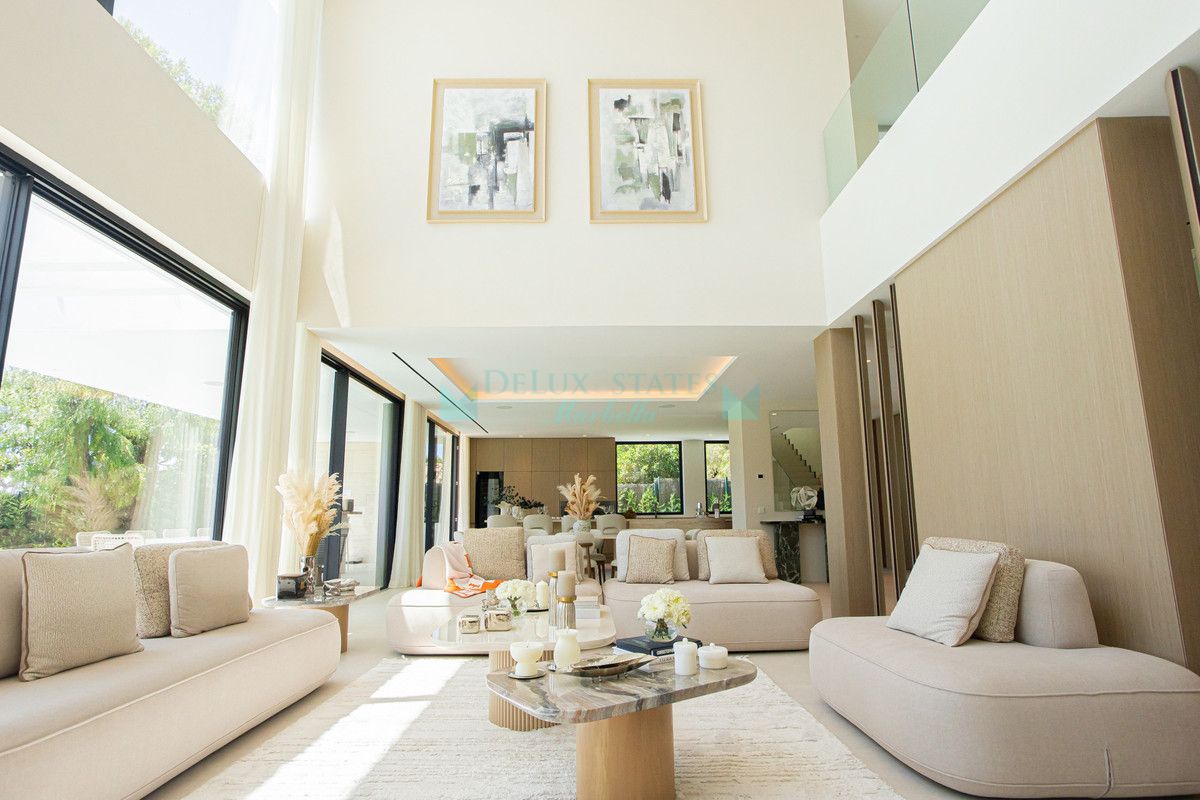 Villa en venta en Los Monteros, Marbella Este