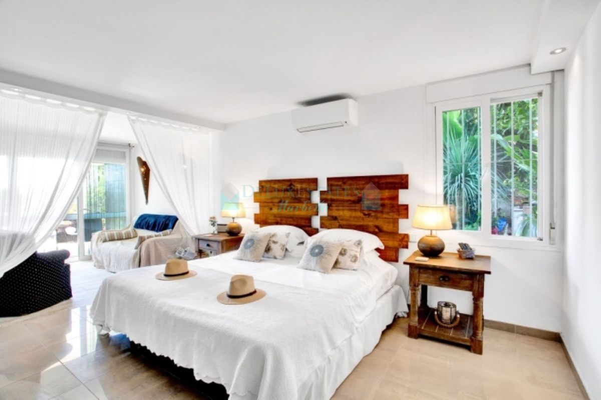 Villa for rent in Marbesa, Marbella East