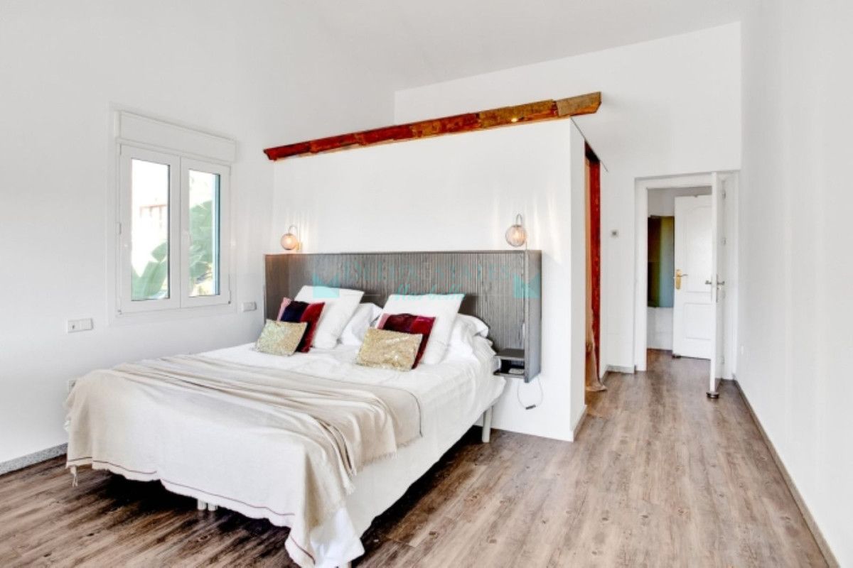 Villa for rent in Marbesa, Marbella East