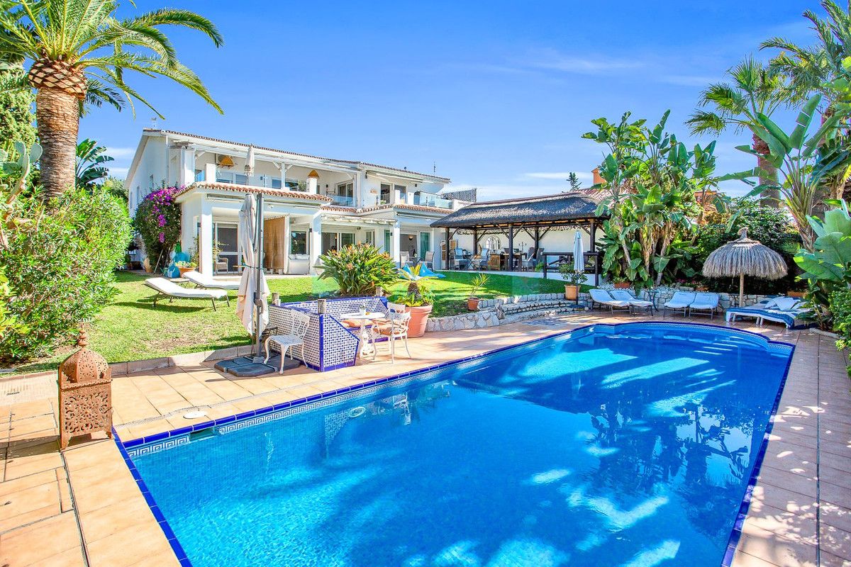 Villa for rent in Marbesa, Marbella East